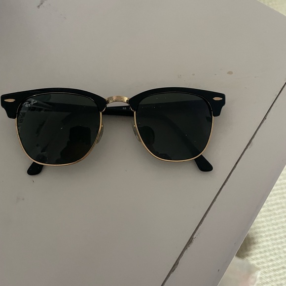 AUTHENTIC CLUBMASTER RAYBANS - Picture 3 of 3